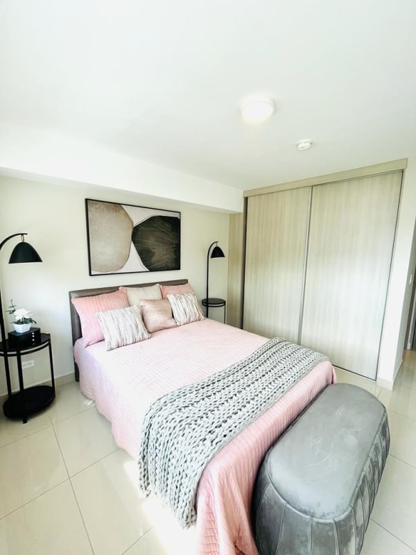 Bedroom with large windows, modern lighting PH Royal Hills Villa de las Fuentes Panama