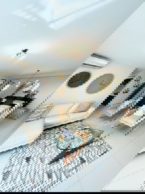 Bathroom with floating vanity, rain shower PH Royal Hills Villa de las Fuentes Panama