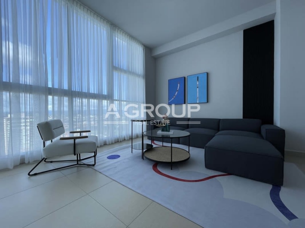 Fully equipped kitchen with granite counters, stainless steel appliances, center island PH Country Club Costa del Este Panama