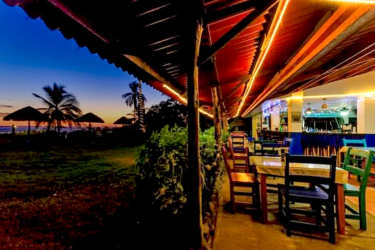 Beachfront 14-Room Hotel with Pool & Restaurant Las Lajas