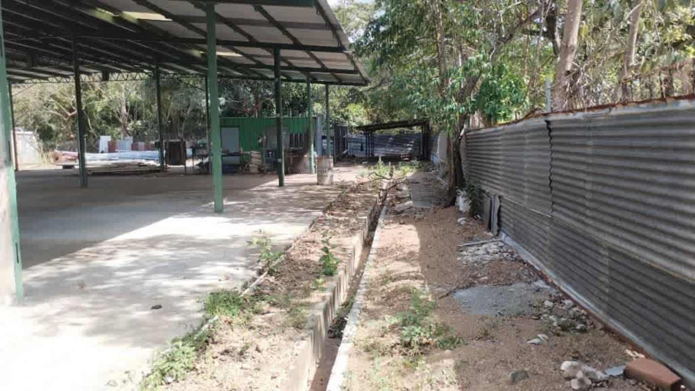 Industrial facility parking, gates, entry points warehouse sale Milla 8 Panama