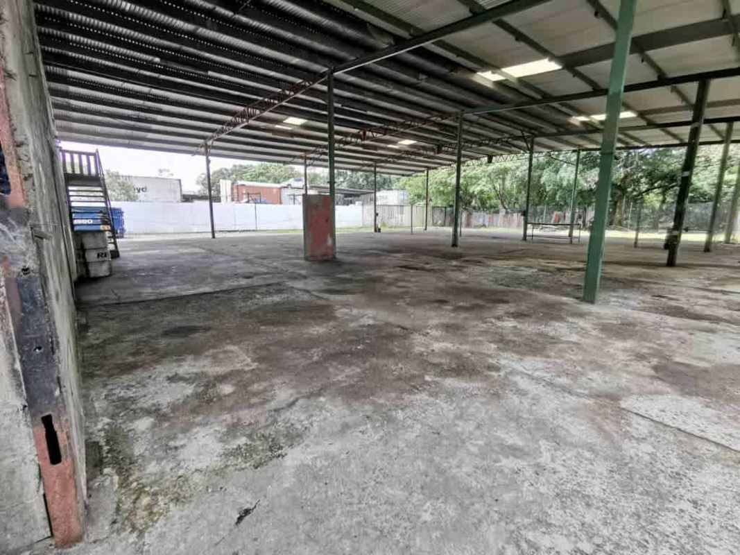 Exterior modular warehouses multiple loading bays near Villa Zaita Panama