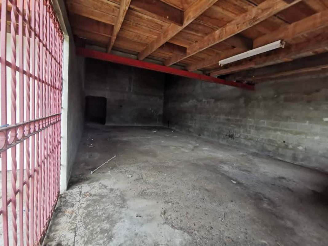 Two-story metal industrial warehouse steel roof San Miguelito Panama