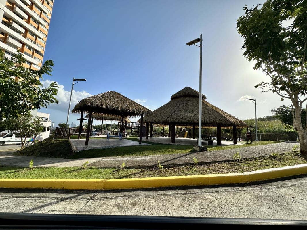 Bedroom with tile flooring, large window and closet in PH Mystic Valley El Crisol Panama