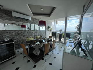 Apartment for Sale in San Francisco - 3 bedrooms