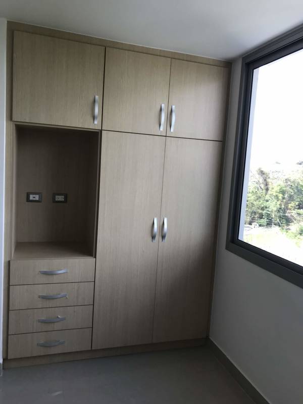 Bedroom with closet inverter air conditioner tiled floor PH Rokas Panama