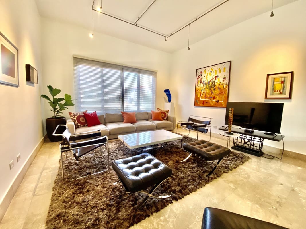 Swimming pool and landscaped garden in luxury Costa del Este villa Panama