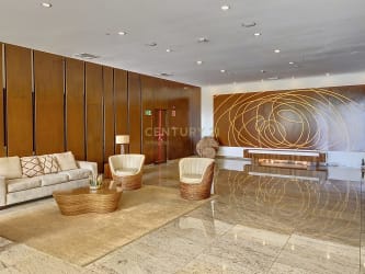 Contemporary beachfront high-rise tower PH Casa Bonita with curved balconies in Panama Pacifico