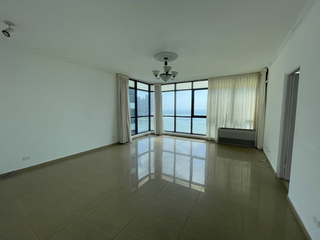 Kitchen with city skyline view white cabinetry PH Miramar Panama