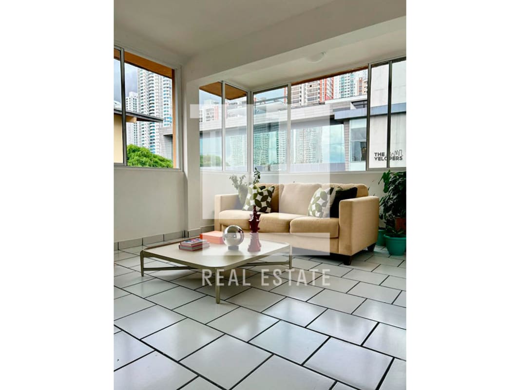 Modern bedroom with closet ceiling fan AC unit PH Nirvana Panama