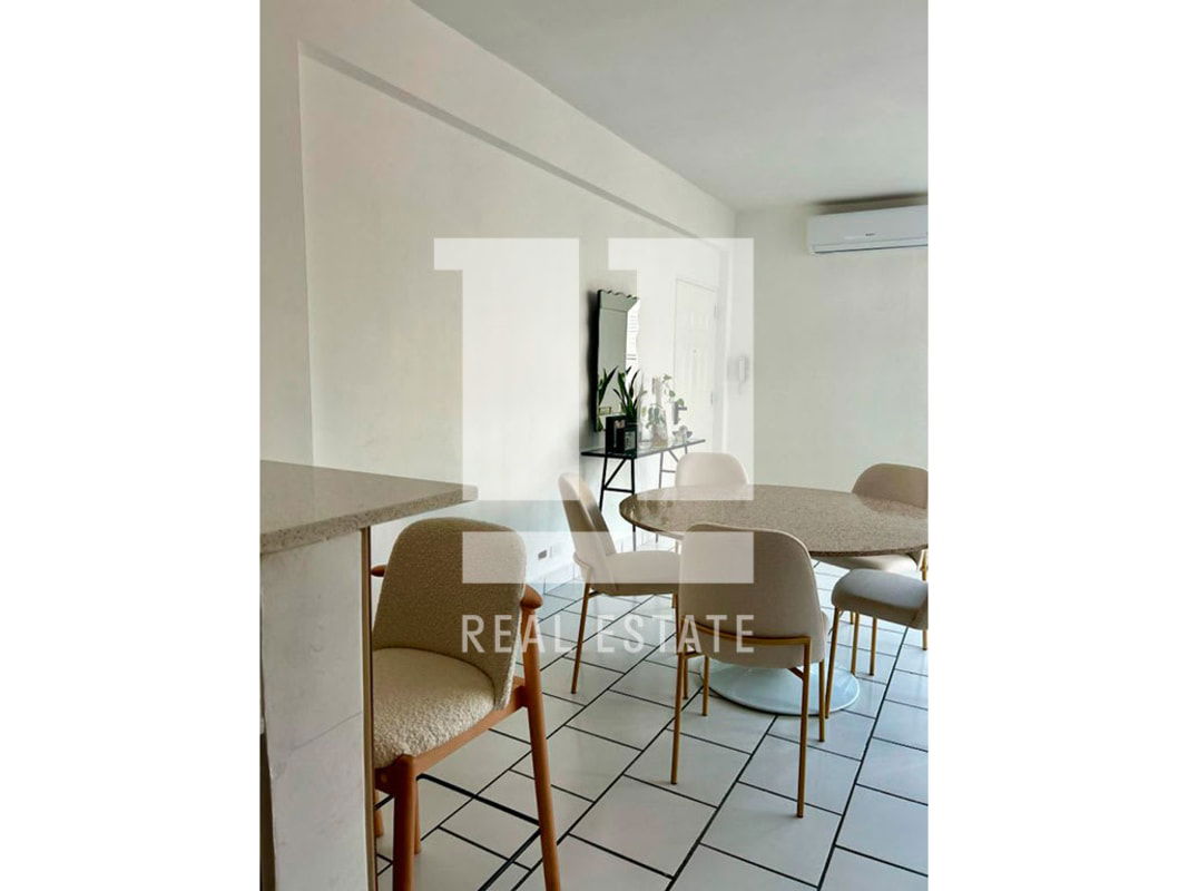 Bedroom with wardrobe AC unit window PH Nirvana San Francisco Panama