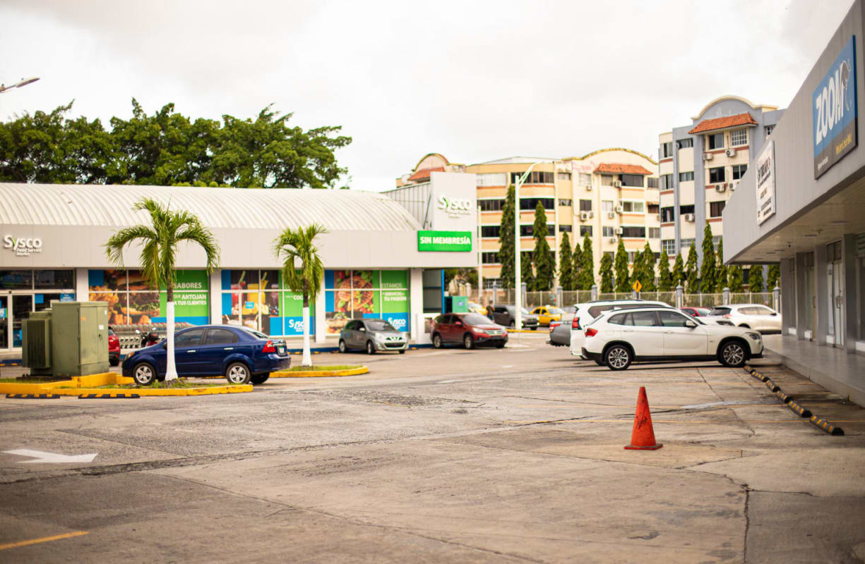 Parking area and multiple retail units at Centro del Este Plaza Costa del Este entrance Panama
