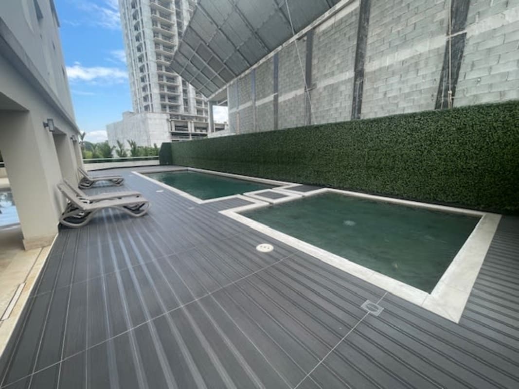 Luxury 4BR Condo with Golf Views at Santa María Panama