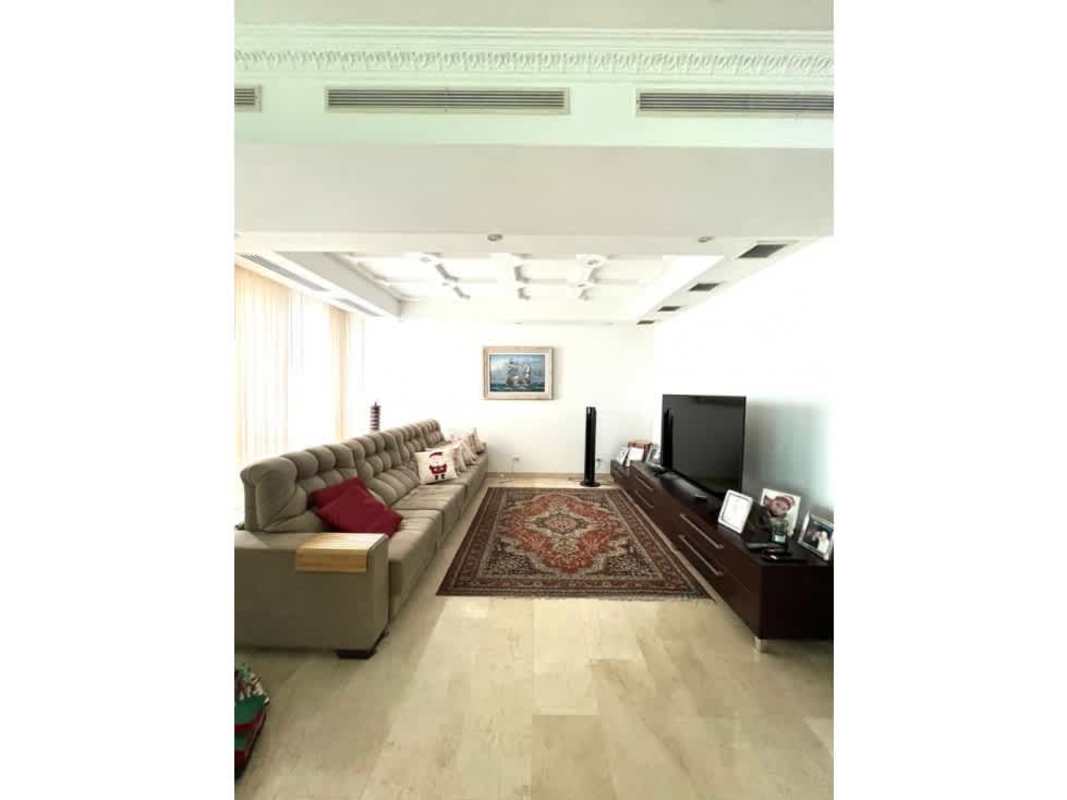 Elegant dining area with marble floors and ocean views in PH Vista del Mar Avenida Balboa Panama