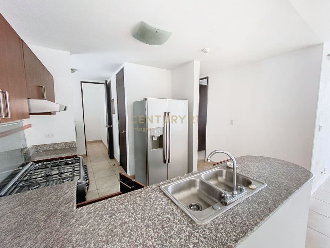 Modern kitchen appliances with granite counters in PH Kubic El Cangrejo