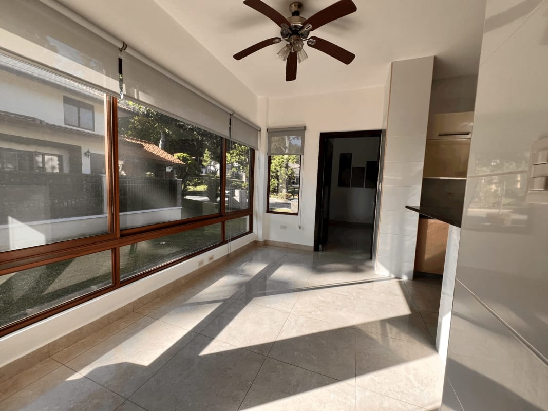 Modern kitchen granite countertops stainless appliances island ceiling fans Clayton Panama