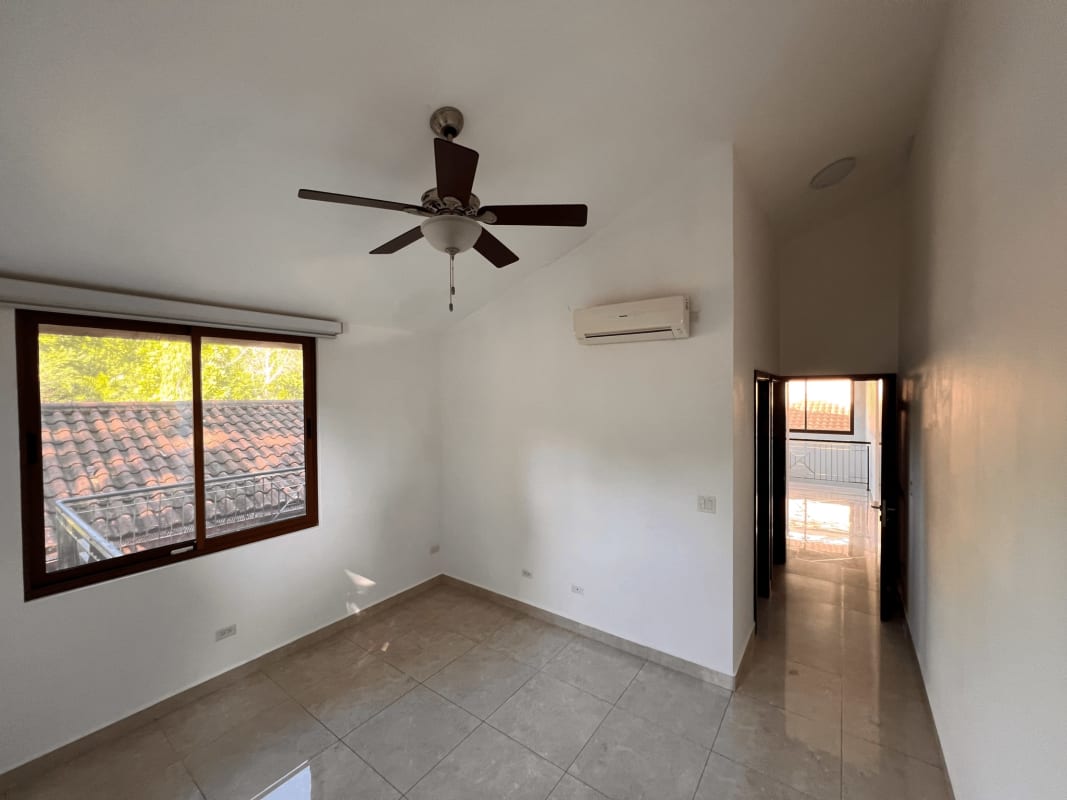 Master bedroom garden view ensuite bathroom ceiling fan Panama luxury property