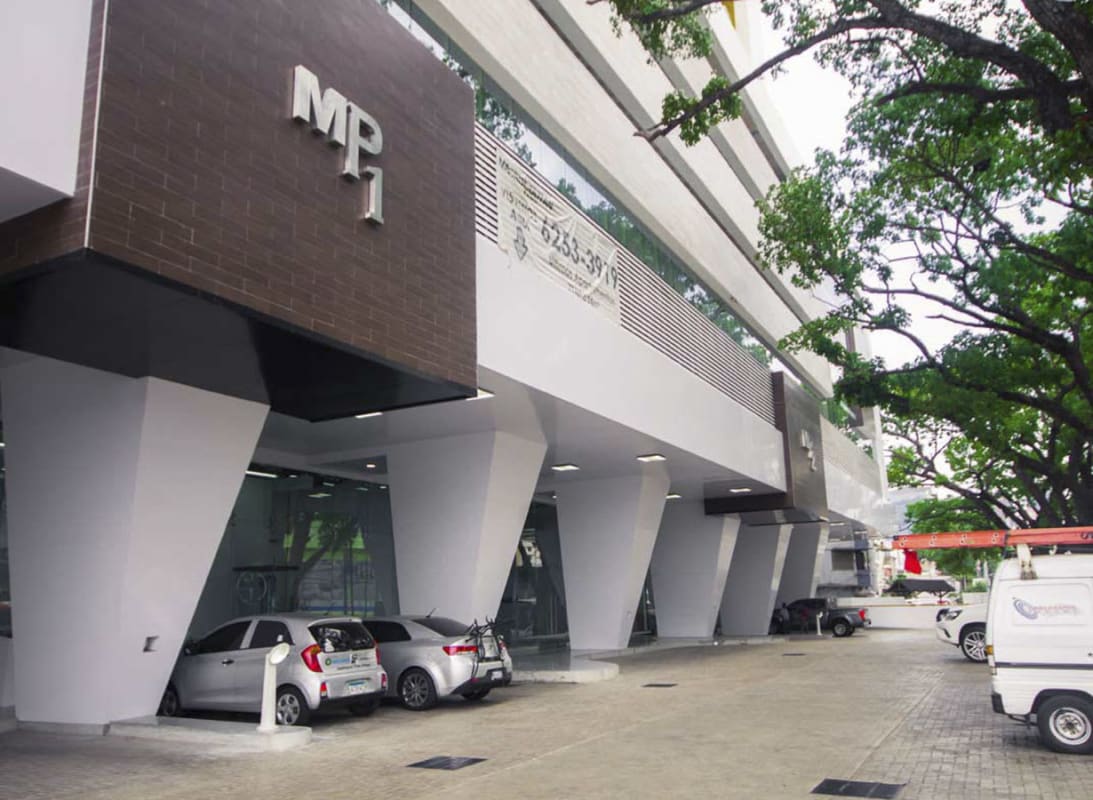 Rooftop terrace with panoramic city skyline views at PH Vista Urbana Panama