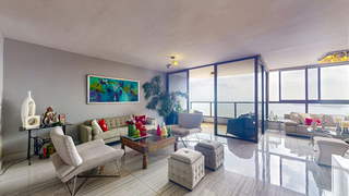 Apartment for Sale in San Francisco - 3 bedrooms