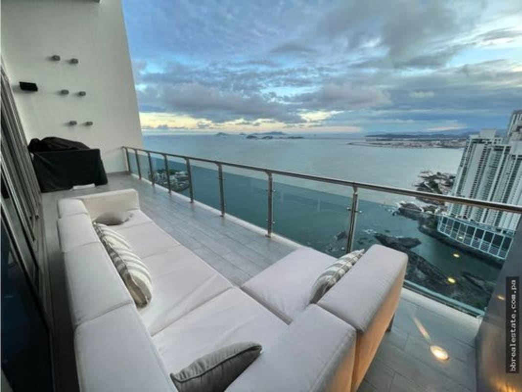 Modern kitchen with granite counters, ocean view from penthouse apartment in PH Aqualina Panama