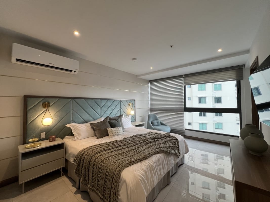 Fully-equipped gym with panoramic views at PH Prestige Panama