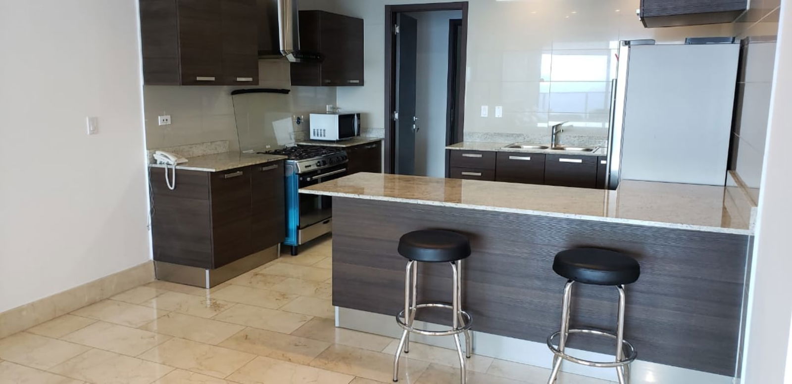 Secondary bedroom with large windows and impressive ocean view in Punta Pacifica Grand Tower