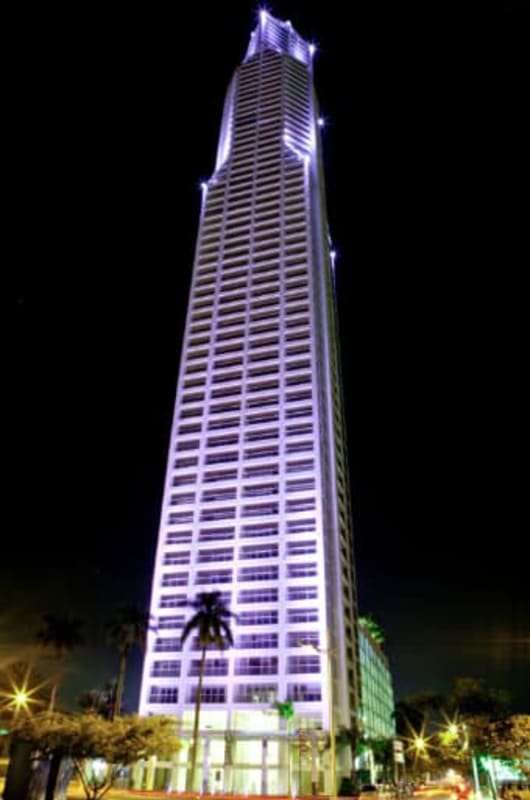 Modern 4BR Family Home with Pool in Costa Sur