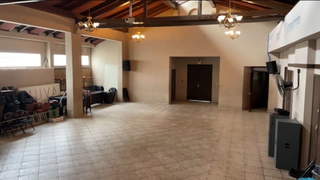 Commercial Building with Apartment for Sale in Calidonia - 2 bedrooms