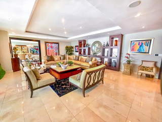 Apartment for Sale in San Francisco - 4 bedrooms