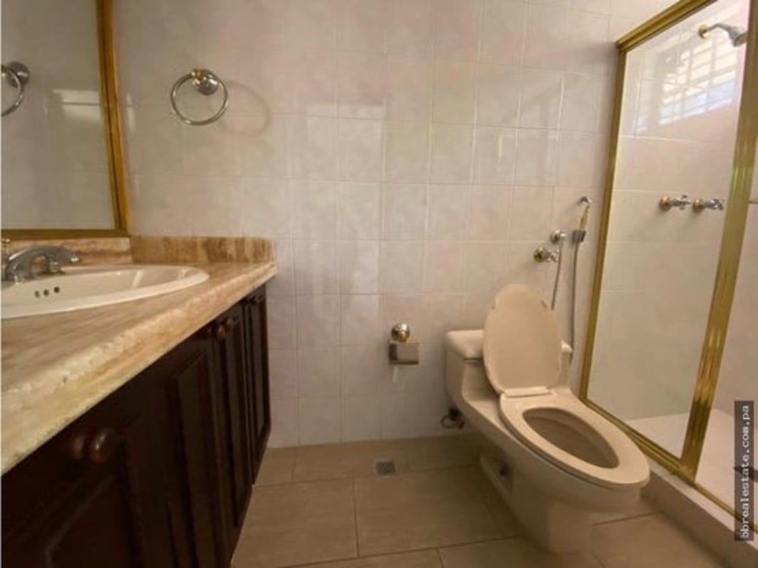 Prime Commercial & Residential House for Sale San Francisco Panama