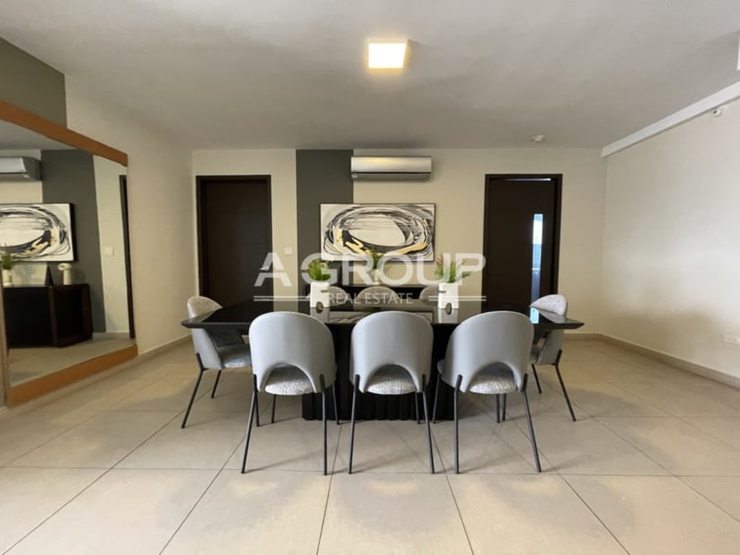 Dining room with panoramic windows, seating for eight, porcelain floor PH Country Club Panama