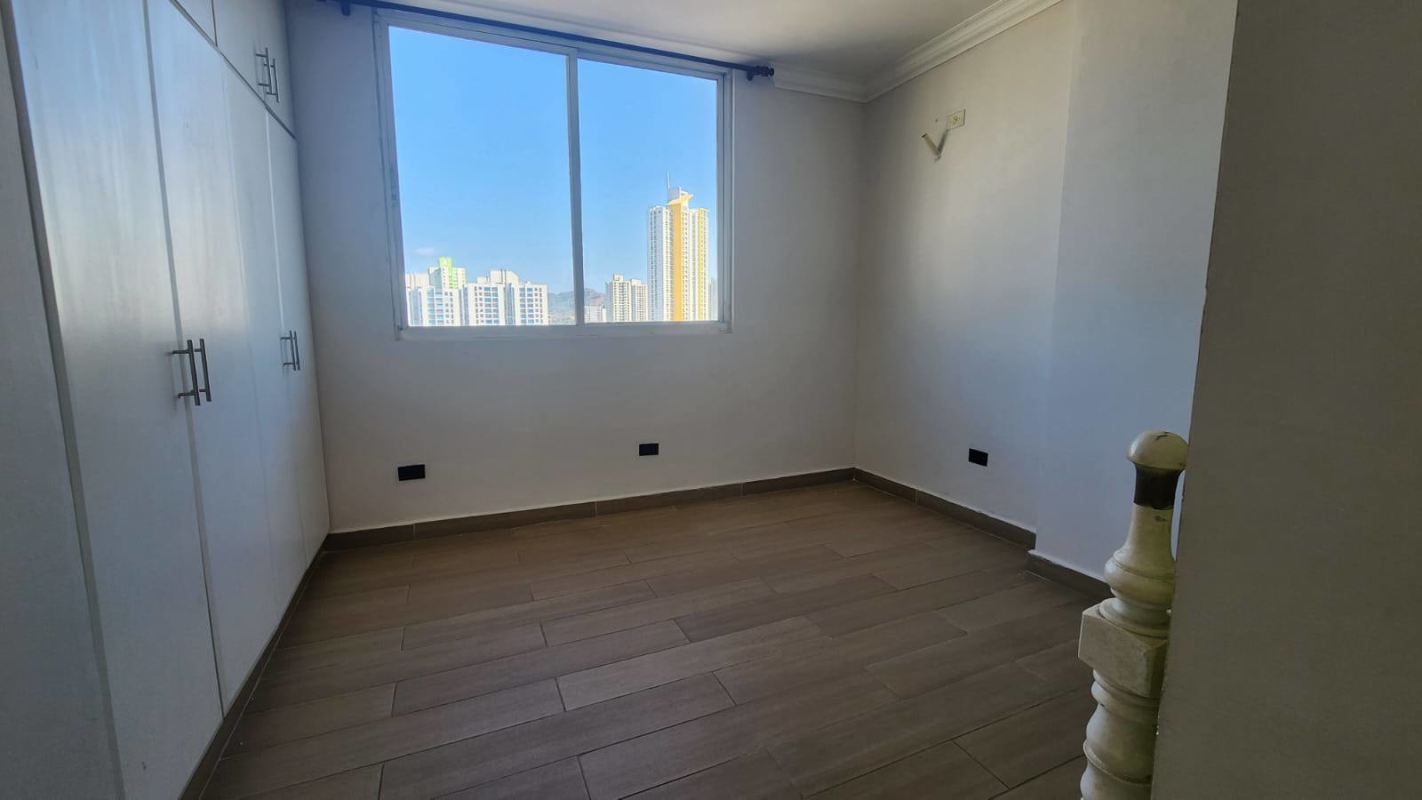 Remodeled kitchen with granite counter and tile backsplash PH Colonial Tower Villa Cáceres Panama