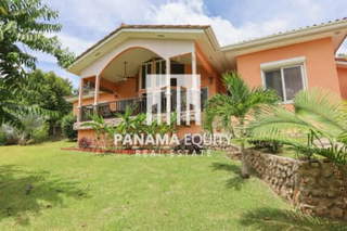 Single Family Home for Sale in Lidice - 3 bedrooms