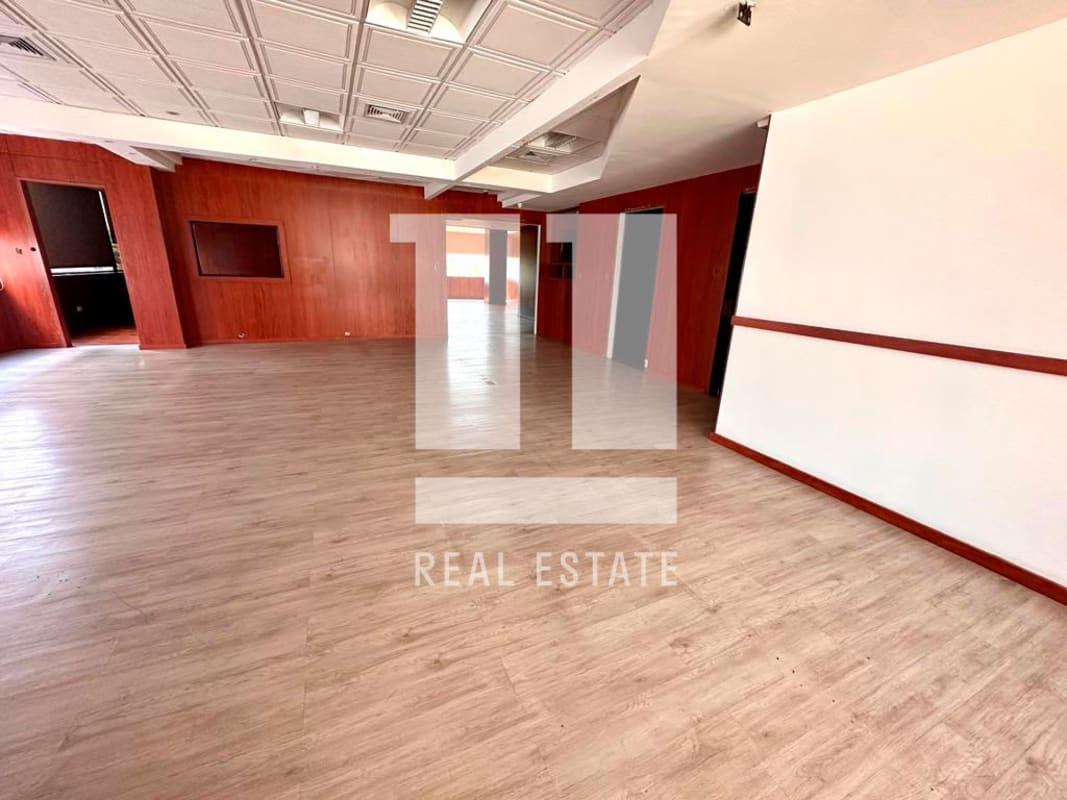 Bright empty commercial office for sale Balboa Plaza Avenida Balboa Panama