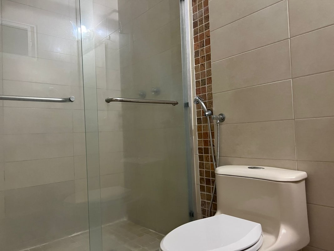 Half bathroom compact minimalist design PH Alpes Panama