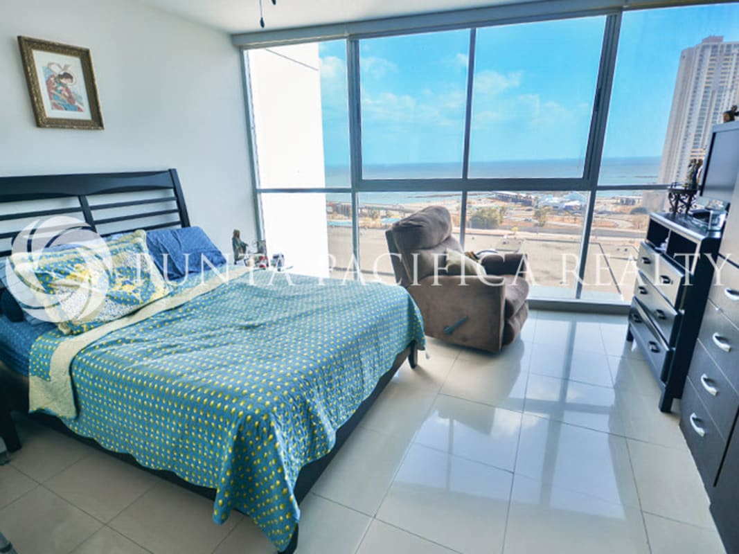 Dining room with ocean views and natural light at Serenity on the Bay Coco del Mar Panama