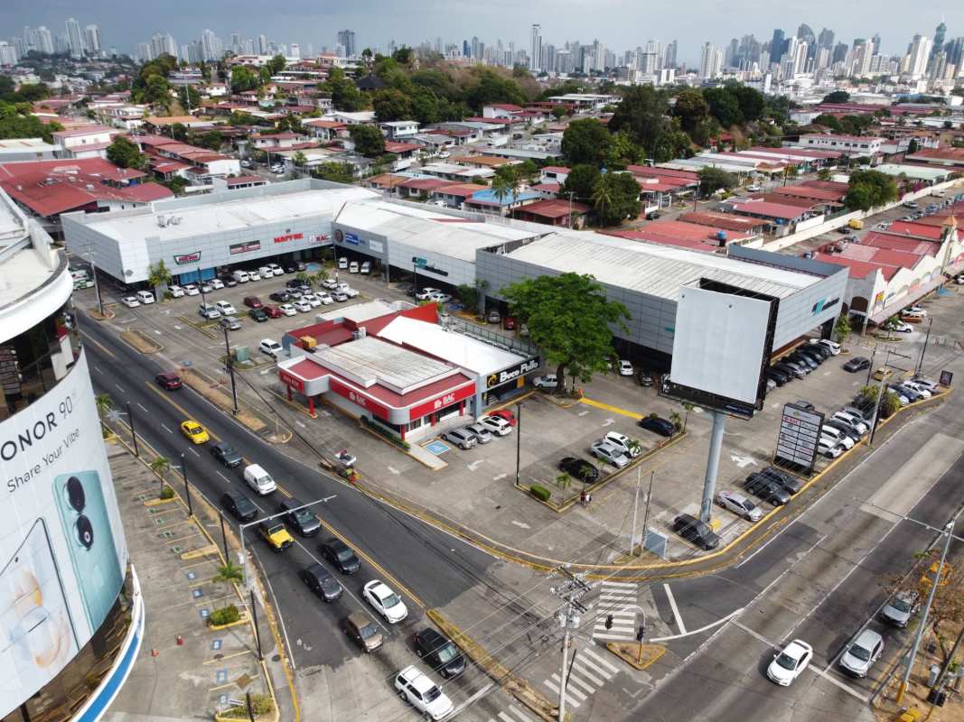 Aerial image of El Dorado Commercial Shopping Plaza with parking and surrounding streets in Panama City