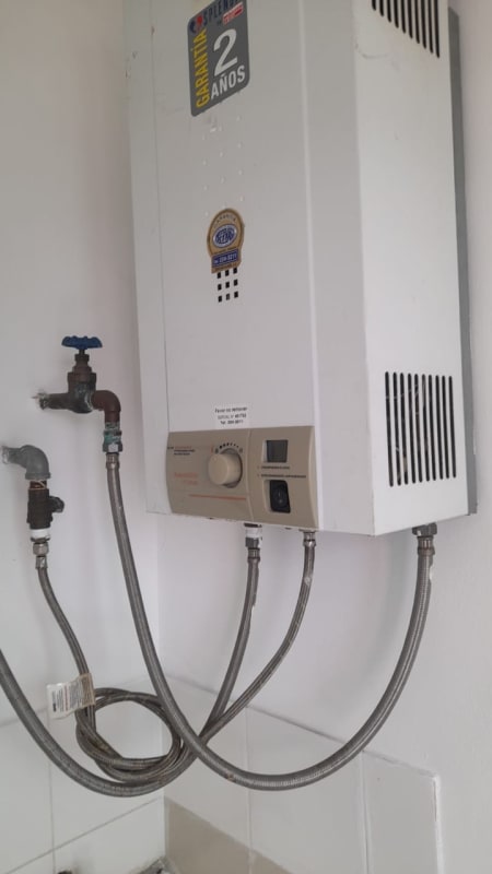 Modern kitchen with granite countertops and cabinets PH Pacific Wind apartment in Punta Pacifica Panama