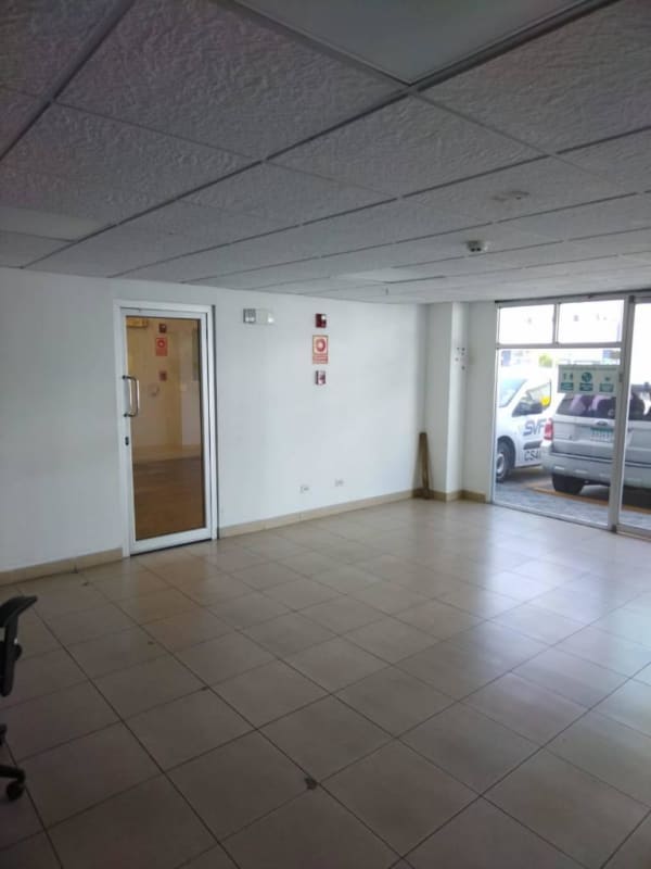 Warehouse with Office for Rent Río Abajo 340m² Industrial Panama