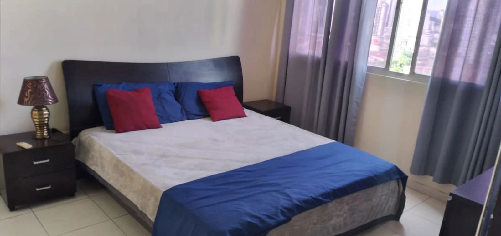 Secondary bedroom with AC and city view window PH Montenar Via Porras Panama