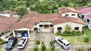 House for Sale in Las Cumbres - 5 bedrooms