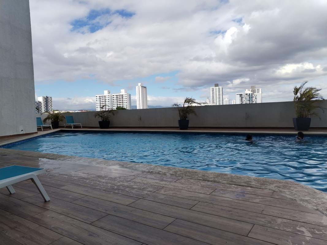 Rooftop infinity pool with city skyline views at PH Coral Towers Carrasquilla Panama