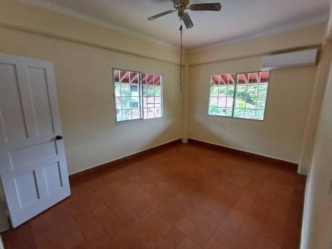 House + Apartment on 700m2 Lot in Albrook near Clayton Amador