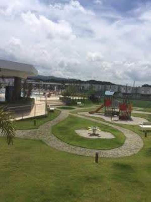 Family-friendly outdoor playground and garden area in PH Augusta Brisas del Golf Panama City