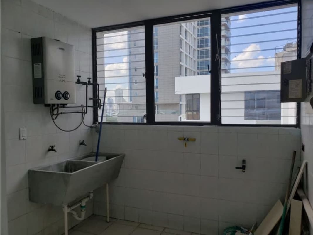 Spacious 3BR Penthouse with 129m² Terrace PH Coco Palace