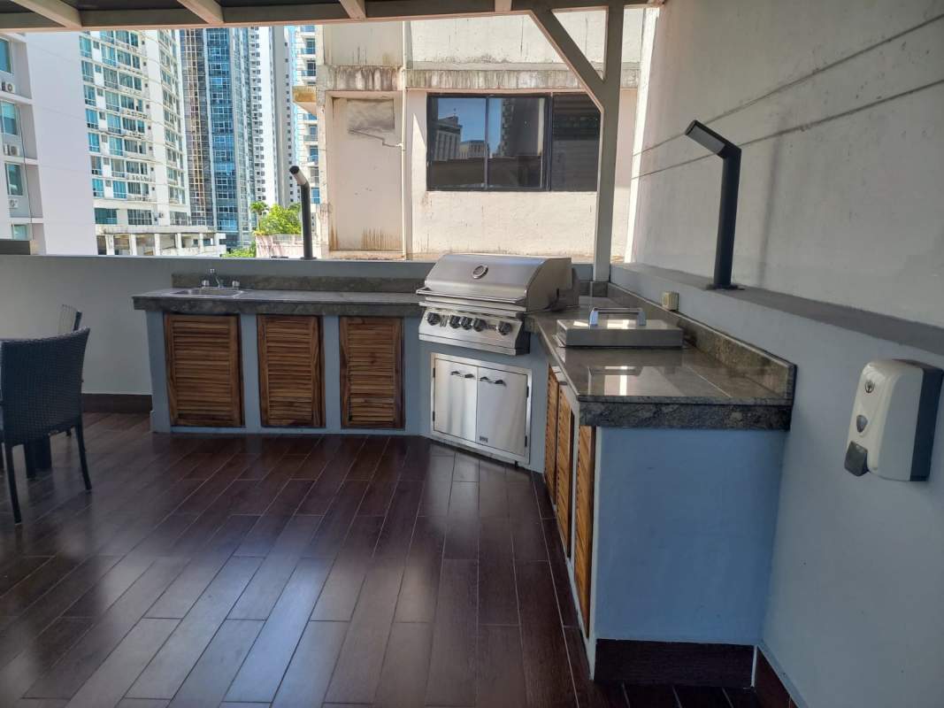 Fully equipped gym with cardio machines and weights at PH Blue Park Avenida Balboa Panama City