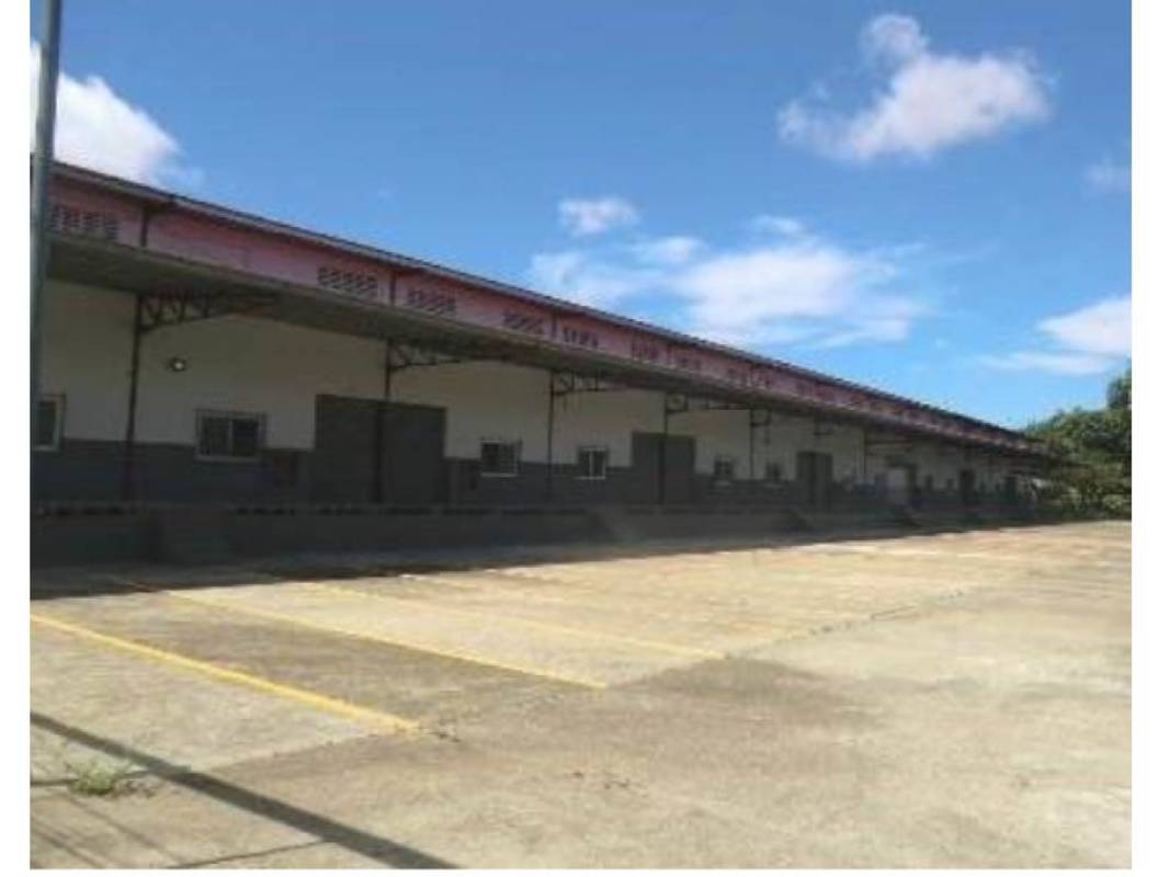 View of industrial warehouse exterior with multiple loading bays Ciudad Radial Panama City