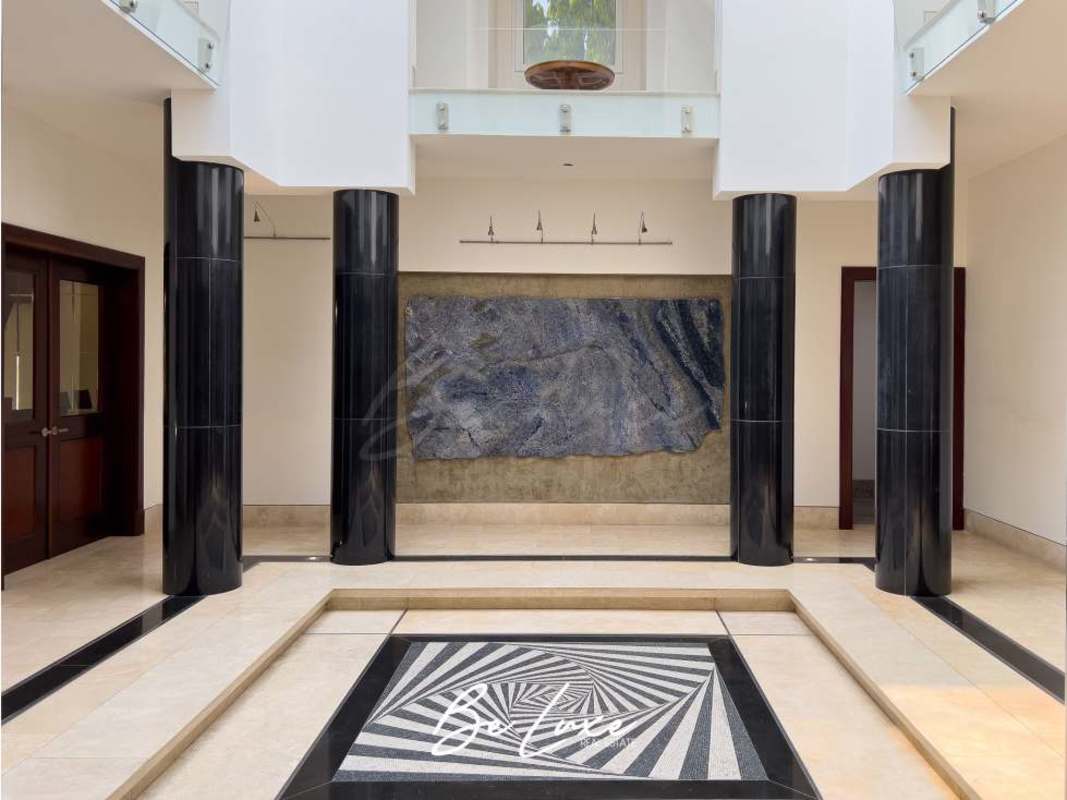 Swimming pool and terrace in private luxury residence Residencial Balmoral Panama