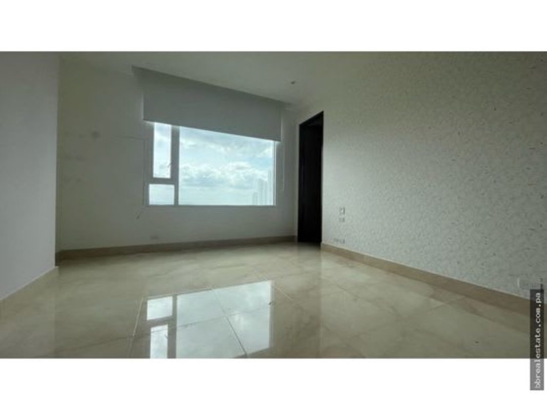 Minimalist large bedroom with marble floors and city views in PH Aria Costa del Este