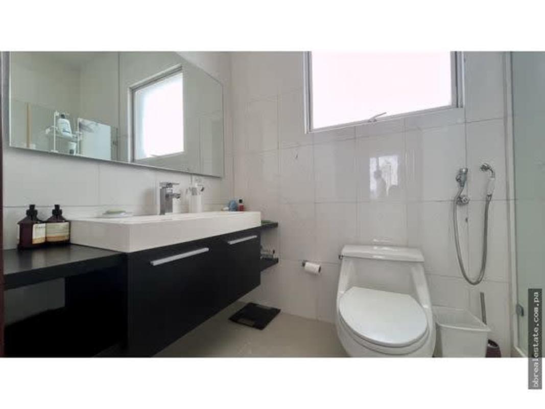 Luxury Remodeled 4BR Oceanfront Apartment PH Zeus Costa del Este